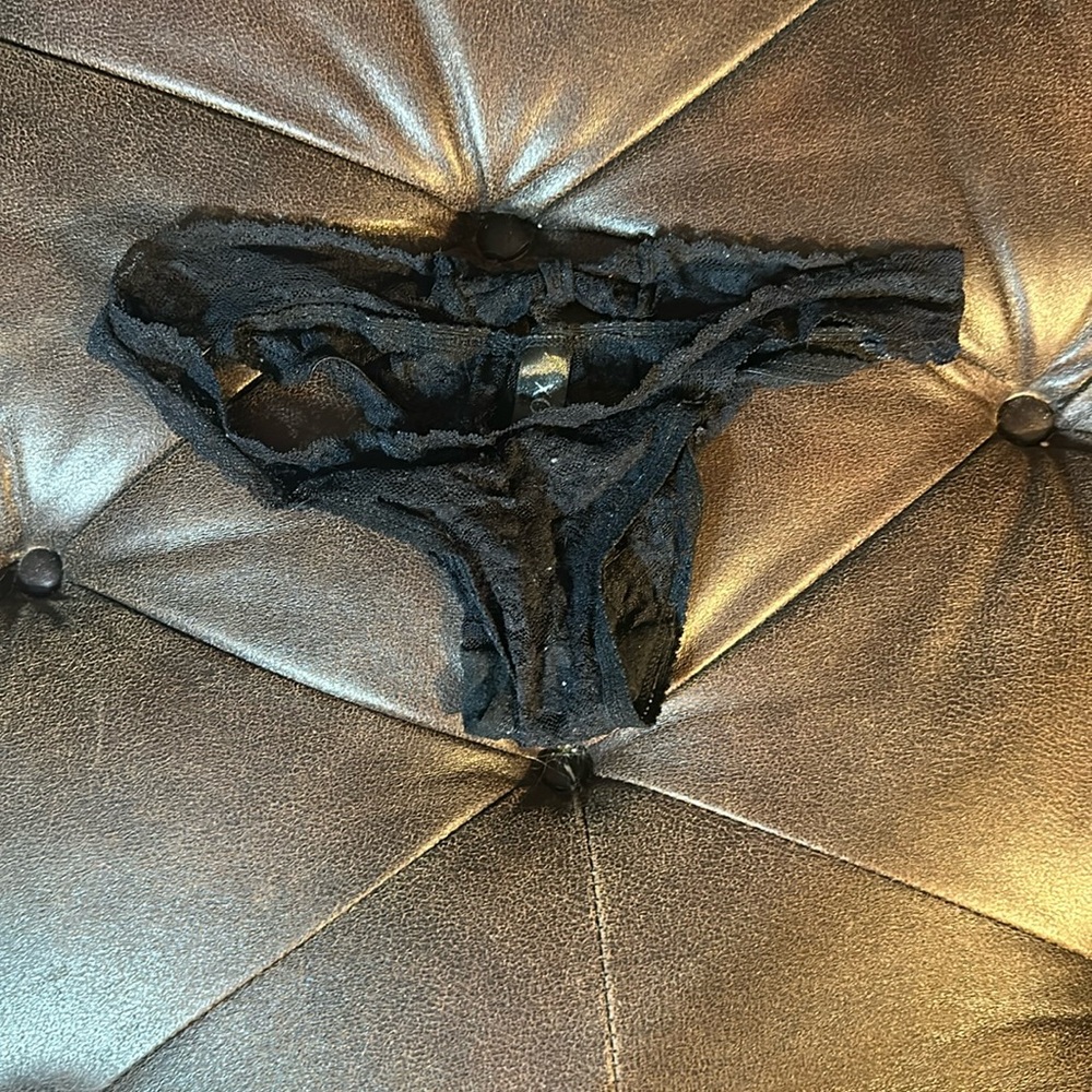 Xoxo black lace pantie with bow